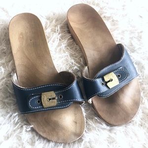 Dr. scholls navy blue leather and wood sandals!